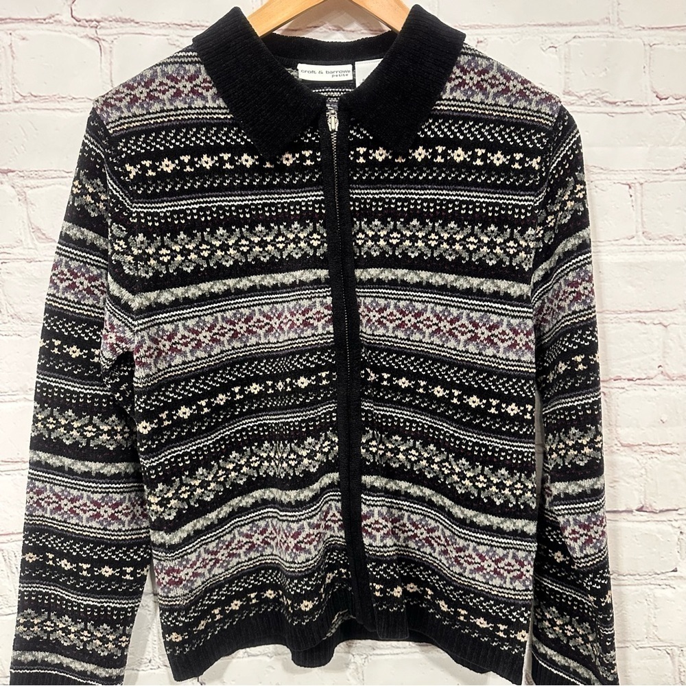 Vintage women’s cardigan sweater size medium petite  zip front stretchy black